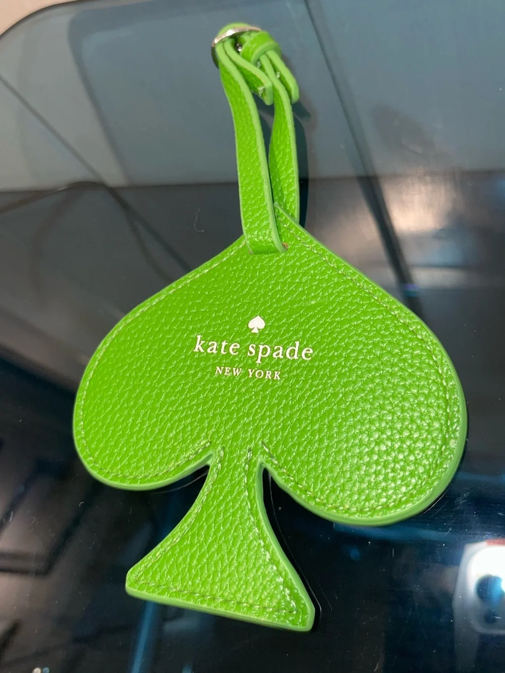 Kate Spade ♠️ Love Shack Red Heart Bag Charm & Green Spade Luggage Tag NWT 2FER - Picture 4 of 15